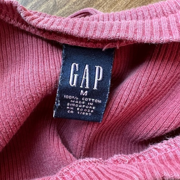 Gap Women’s Pink Ribbed Long Sleeve Top Size Medium - Picture 7 of 7